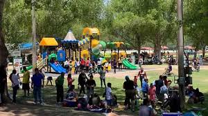 Despierta la vida esta fuera de las redes visita un parque, camina, respira aire puro, ejercítate y sobre todo conoce y comparte ideas con nuevas personas.