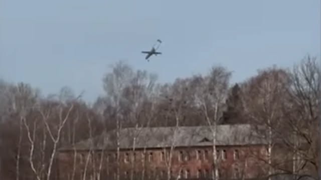 На тлі останніх атак росії на Україну ці новини звучать як глузування:
Шмигаль (коли був міністром оборони) обіцяв 1 000  дронів-перехоплювачів для ППО на добу
Зеленський заявив про контракти на безпілотники-перехоплювачі на понад 40 млрд грн.
Сирський заявив, що ЗСУ створюють