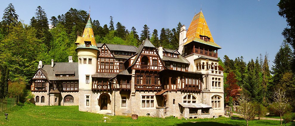 wikivictorian's tweet image. Pelișor Castle is a castle in Sinaia, Romania, part of the same complex as the larger castle of Peleș. It was built in 1899–1902 by order of King Carol I, as the residence for his nephew and heir, the future King Ferdinand and Ferdinand's consort Queen Marie.