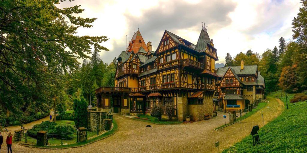 wikivictorian's tweet image. Pelișor Castle is a castle in Sinaia, Romania, part of the same complex as the larger castle of Peleș. It was built in 1899–1902 by order of King Carol I, as the residence for his nephew and heir, the future King Ferdinand and Ferdinand's consort Queen Marie.
