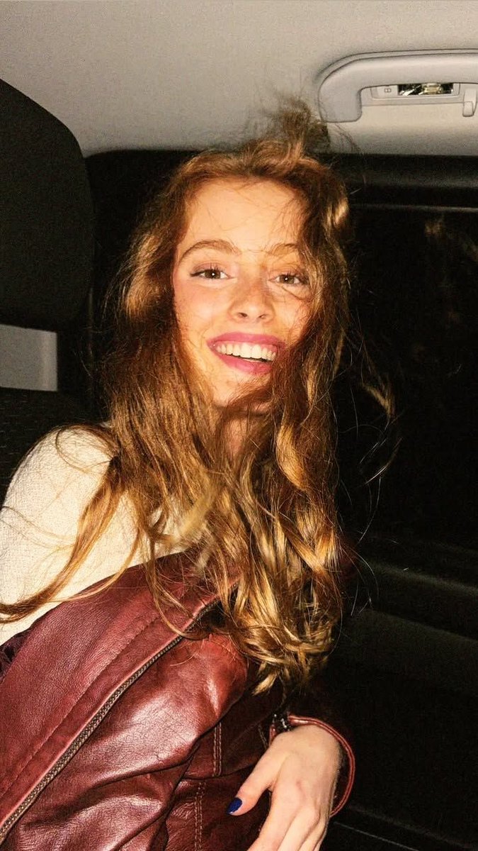 Caro 𓇢𓆸 tweet media