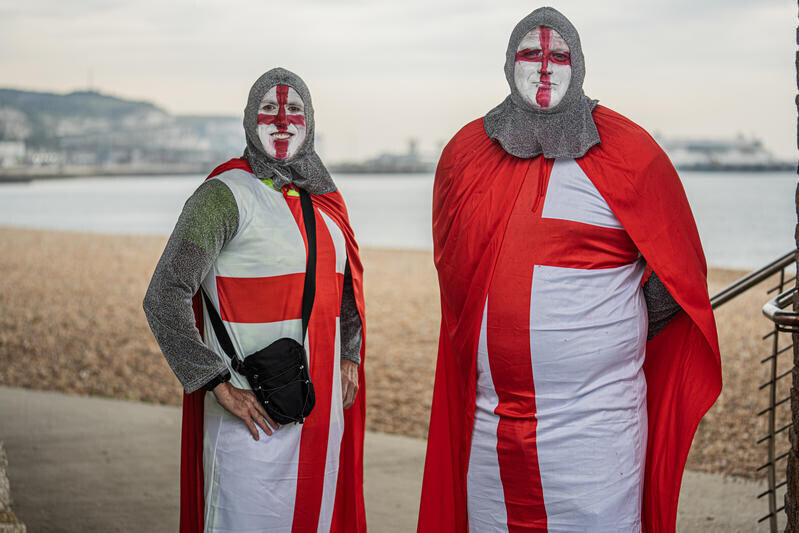 humanite_fr's tweet image. Deux militants d’extrême droite britanniques venus en France pour « chasser les migrants » placés en garde à vue 

➡️ l.humanite.fr/Lgm