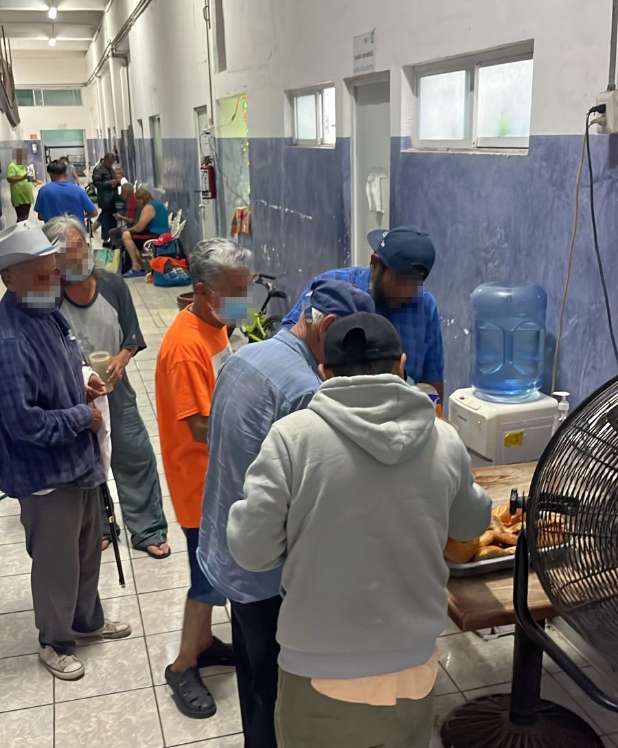 Protección total ante el Frente Frío 30. ❄️🏠

Anoche, el @difveracruzmpio recibió a 39 personas en el albergue Casa Veracruz (capacidad 80).

Brindamos refugio, cenas calientes, suéteres y abrigo. 

Seguimos atentos al clima. 🤝