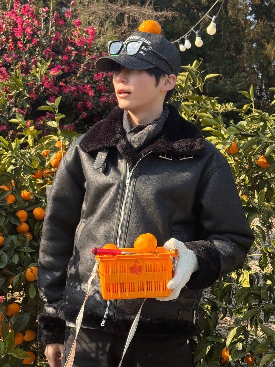 배내밀고 서잇는 애기🥹🥹🥹🥹