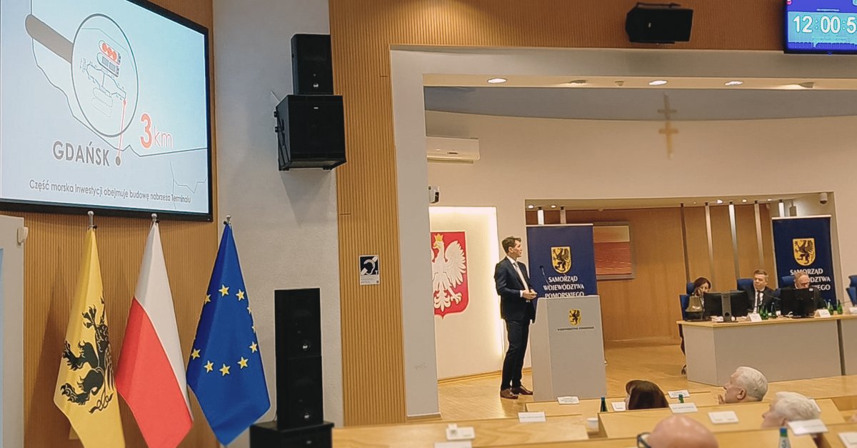 Program FSRU tweet media