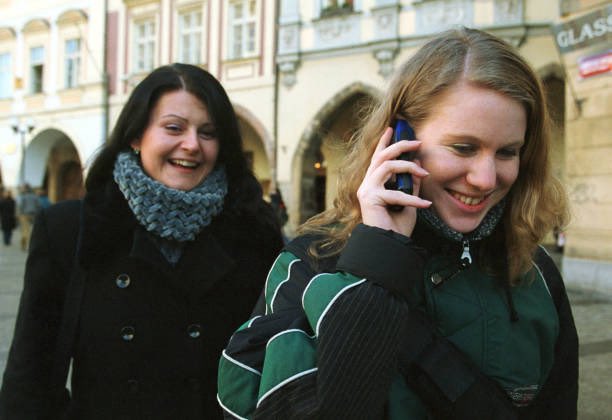 2001 Live tweet media