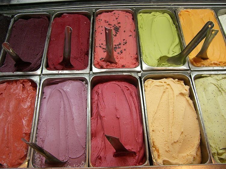 cleradinsm's tweet image. ⸝⸝ scoops ahoy .ᐟ⋆

a mini #byler smau where mike works at scoops ahoy and has a Major crush on a customer, will. but when will shows up with someone else . . . misunderstands &amp;amp; chaos ensue.