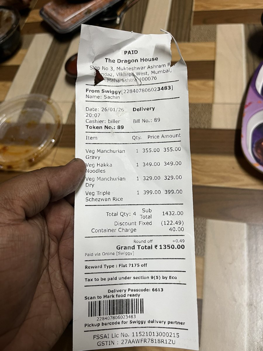 Sachinsums1's tweet photo. @Swiggy @SwiggyCares 

Ordered PURE VEG food but received NON-VEG.
We had to throw the entire food into the dustbin.
This is not a small mistake — it’s negligence and breach of trust.
Completely unacceptable. Immediate action required. https://t.co/64JdIJ8bPy