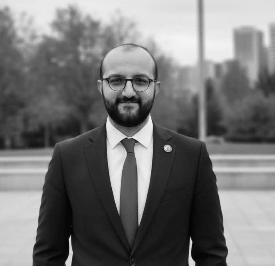 Önceki dönem Başakşehir Gençlik Kolu Başkanımız Eray Beyazel’in vefatını derin bir üzüntüyle öğrenmiş bulunuyoruz.

Gençlik mücadelesine verdiği emekler ve bıraktığı izler daima hatırlanacaktır.

Merhuma Allah’tan rahmet, ailesine ve örgütümüze başsağlığı ve sabır diliyoruz.