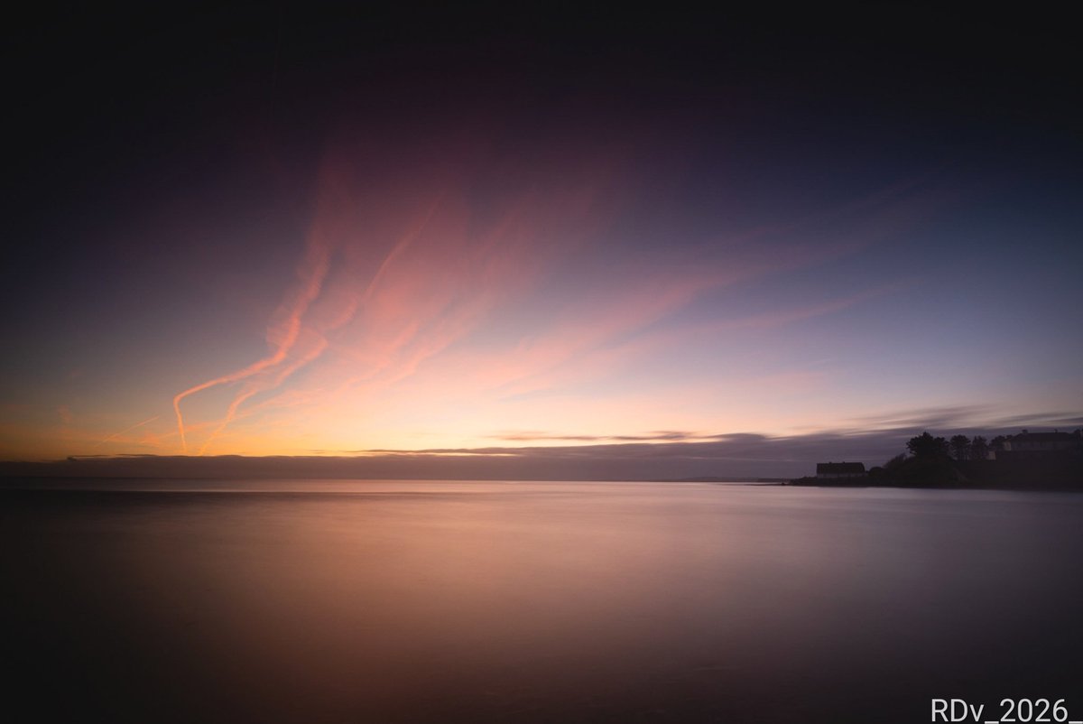 rosie_52's tweet photo. Sunrise
Laytown, County Meath
#sunrise #earlymorning #laytown #Meath #sky #clouds #colourful #MondayVibes
@ThePhotoHour https://t.co/BKPGbdccnZ