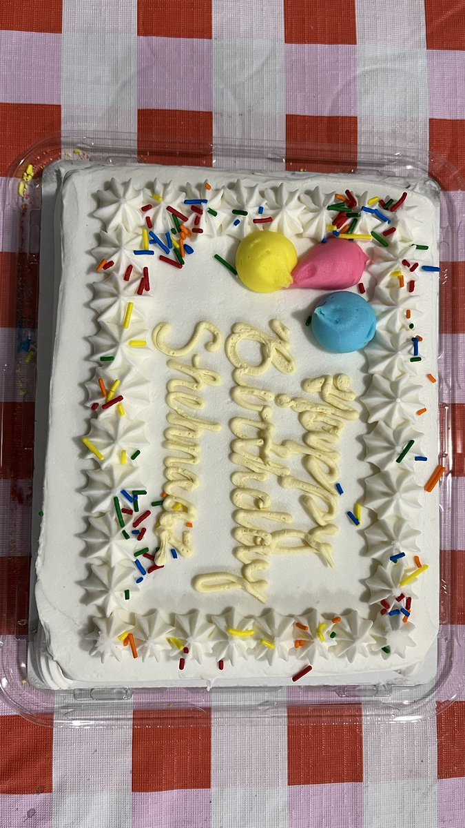 vizzy1980's tweet photo. For @ishehnaaz_gill birthday we celebrated with a cake. We also donated money to a hospital to help children and we also donated to the food bank.  #ShehnaazGill we will always give back and always support you. Happy Birthday! 

#HBDShehnaazGill https://t.co/JRzRkcZfFT