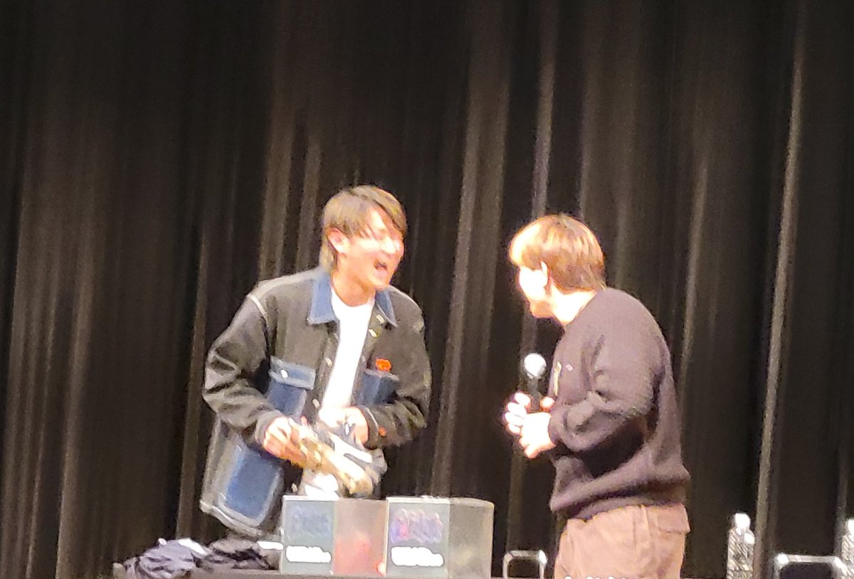 KIfTPPh1LwQjYAD's tweet photo. 楽しそうなお2人を観る時間
#FanFunTalk https://t.co/UTWQ07XOO6