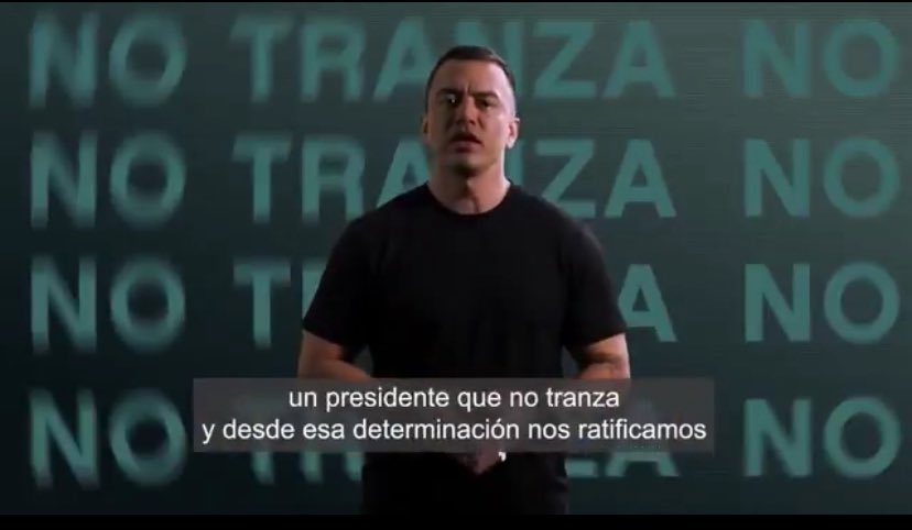 No conformes con cometer un error ortográfico gravísimo en el subtítulo, lo ponen además como fondo de imagen, exhibiéndolo con total orgullo. Ese es el nivel de este gobierno: ni siquiera saben escribir correctamente. Y si así manejan algo tan básico como la comunicación, se