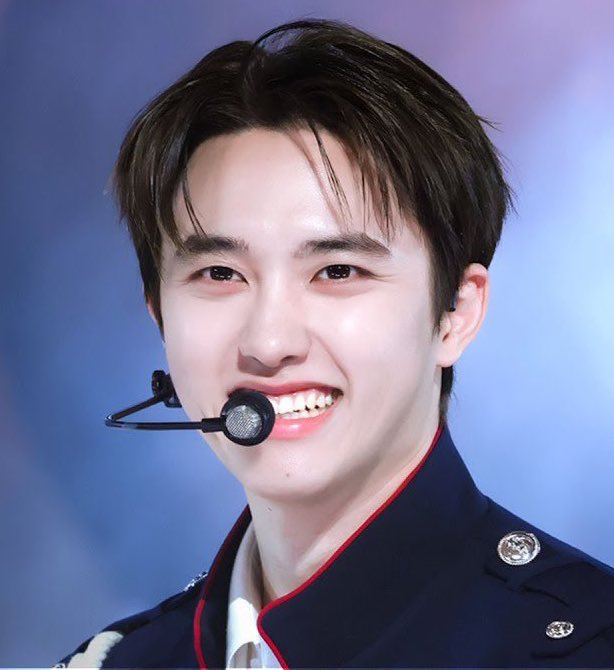 kyungsoo’s smile     vs      kyungsoo’s giggling