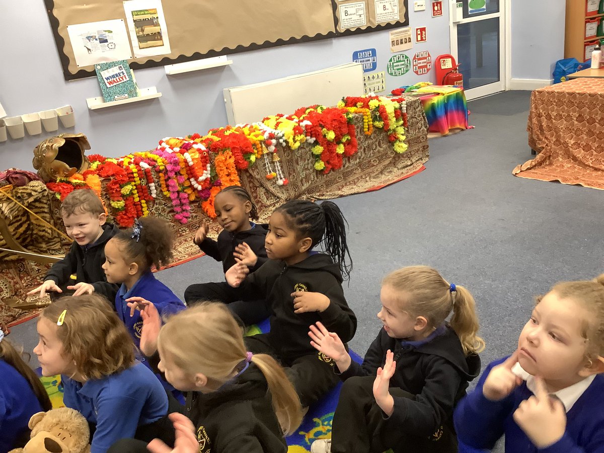 AbbeyPrimary's tweet photo. What a wonderful morning #Y1 had in our visiting workshop learning about Hinduism #multifaithweek https://t.co/ElKJYD7u3l