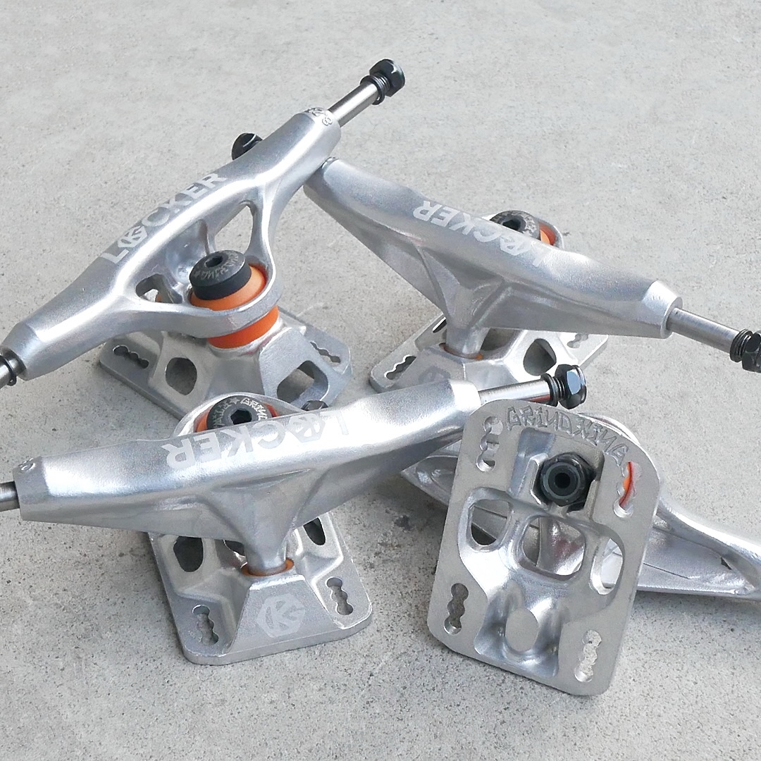 サーフトラック、グラインドキングピン仕様 新入荷情報】GRIND KING TRUCKS 1988年設立の老舗ブランド、GRIND KING