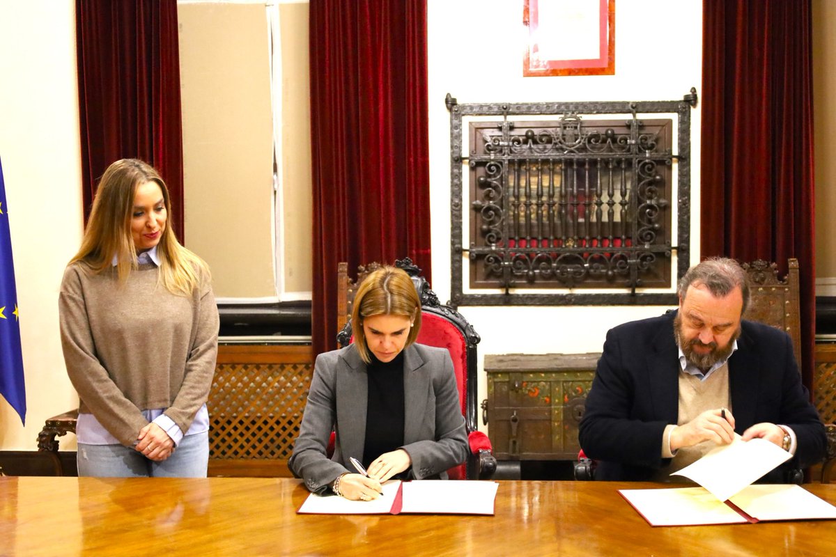 👥 El Ayuntamiento de Alcalá de Henares y Espirituosos España impulsan una nueva etapa de colaboración para prevenir el consumo de alcohol en menores y otros colectivos de riesgo

📝 La alcaldesa <a href="/JudithPiquet/">Judith Piquet</a>, acompañada de la concejal de Familia, Infancia y Juventud,