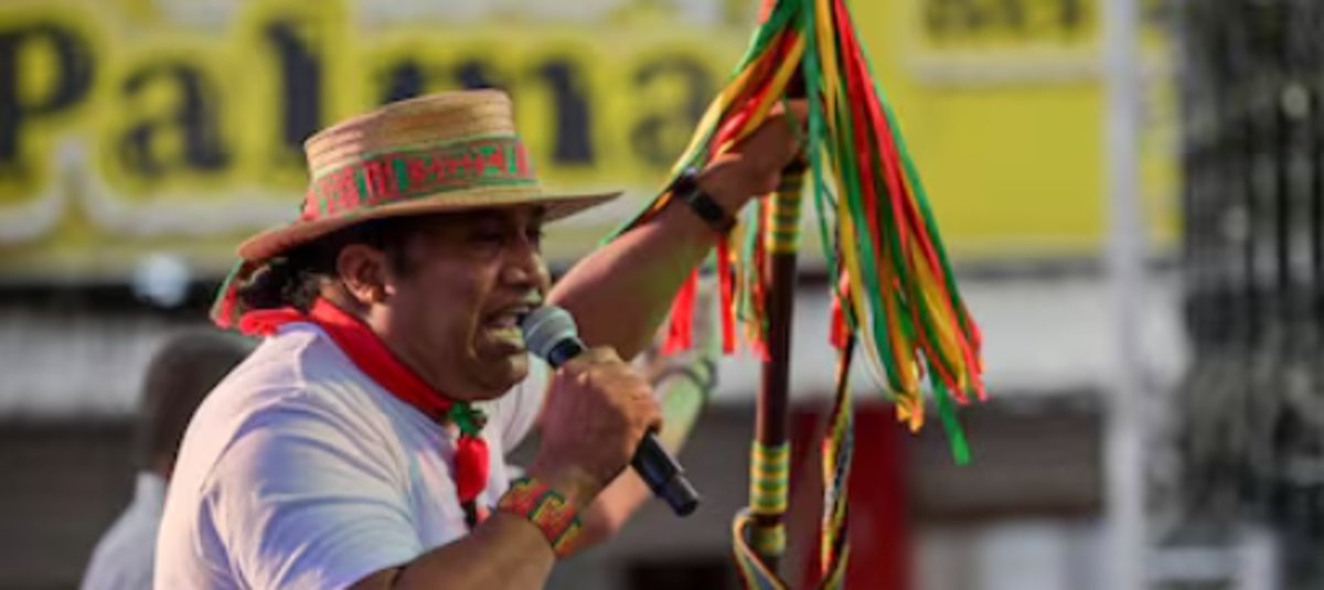 nacional_memes's tweet photo. tanto que jodieron y alardearon que iban a poner personas con doctorado en este gobierno, y ahora están defendiendo gente que compro los diplomas y bachilleres manejando carteras con presupuesto y contratos millonarios.

Donde esta el cambio que prometieron?  🐶 https://t.co/KKKbZYNuf1