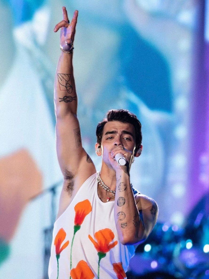 Pits Addict tweet media