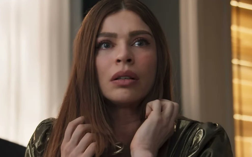 portalypis's tweet image. 🚨Nos próximos capítulos de #TresGracas - 02 à 07 de Fevereiro
• O bando de Bagdá ataca os policiais que estão com Paulinho, Juquinha e Jairo;   
• Alemão percebe que Vandílson atirou em Bagdá;   
• Arminda pede a ajuda de Helga para deixar Ferette viúvo e para se livrar de…