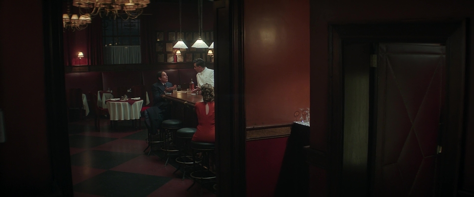 JackOCine's tweet image. Une déferlante de répliques exquises et un Ethan Hawke en état de grâce pour #BlueMoon, huis clos faisant se chevaucher le succès et l'échec pour éclairer ses personnages. Richard Linklater aurait pu rendre cette soirée encore plus jubilatoire avec une mise en scène inspirée.