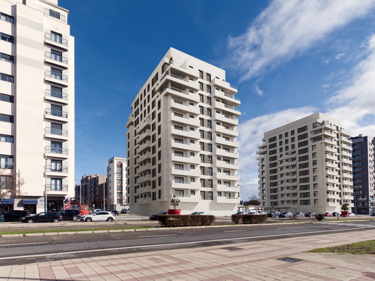 InmobiliariaR3's tweet photo. Nueva Promoción en Universidad: TORRE TERRACE 4
Viviendas de 1 a 4 dormitorios, ¡ya a la venta!
¡No dejes pasar esta oportunidad!
Infórmate en nuestras oficinas en Gran Via de San Marcos 19, bajo, o en el 987222333.
#torreterrace4 #leoncalidaddevida #TuNuevoHogar #leonesp https://t.co/kJBsQBHfpB