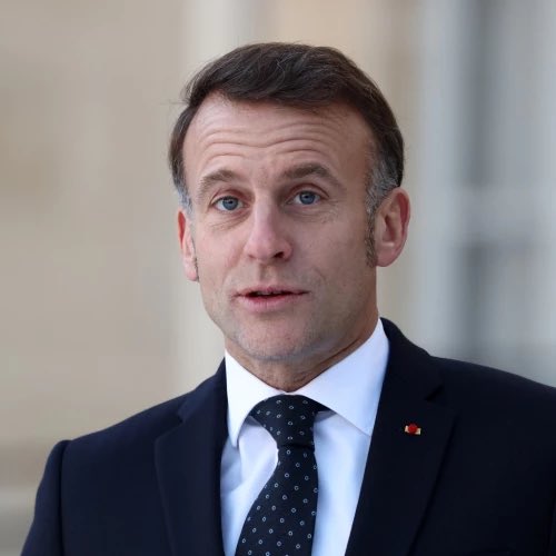 Γαλλία: Ο Εμανουέλ Μακρόν ζητά την απαγόρευση των social media για παιδιά κάτω των 15 ετών #jennygr

jenny.gr/update/454286/…