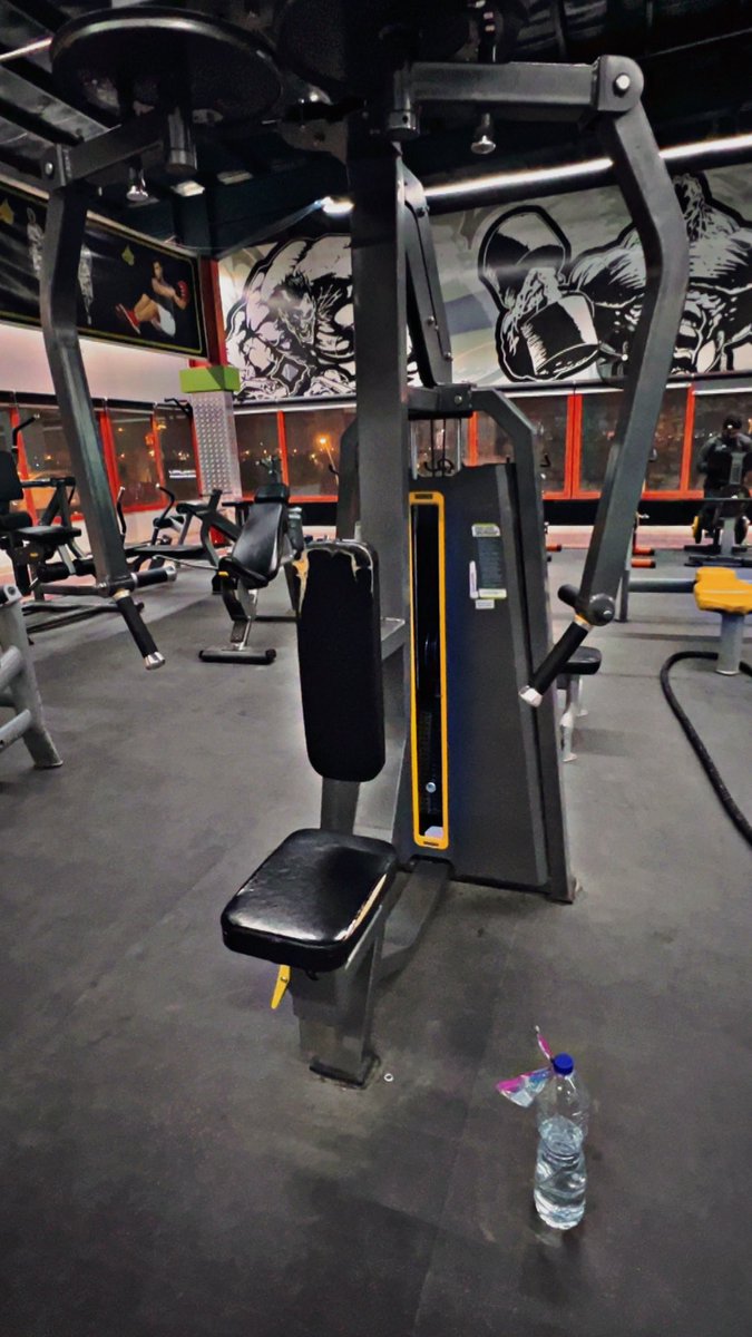 للتغافل عن ضجيج المجتمع وإزعاجه
 لذّةٍ من ذاقها .. ما عاد فرّط فيها