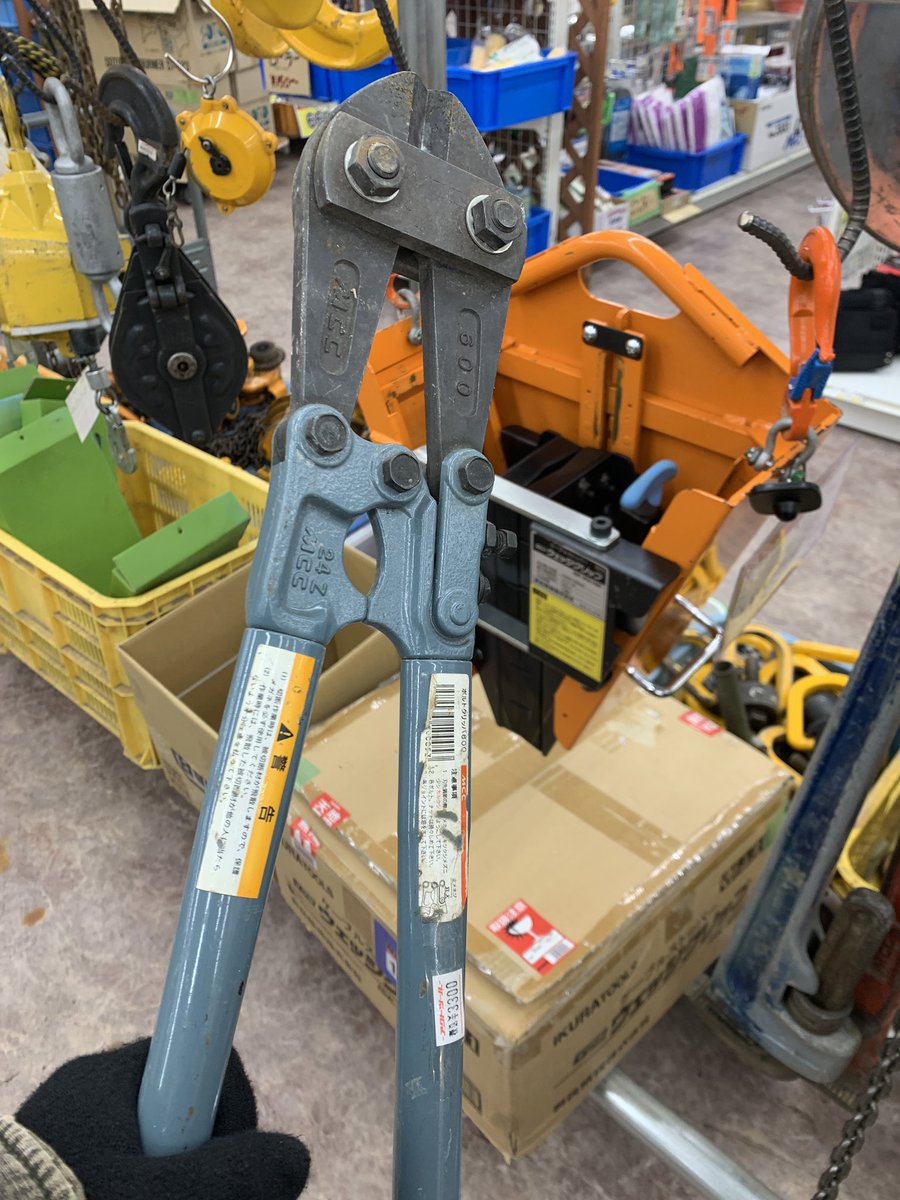 parasitisn511's tweet photo. 中古の工具屋さんへ。
使い込まれた工具はどれも魂が宿っているような気がします。 https://t.co/RFiH7DhTz4