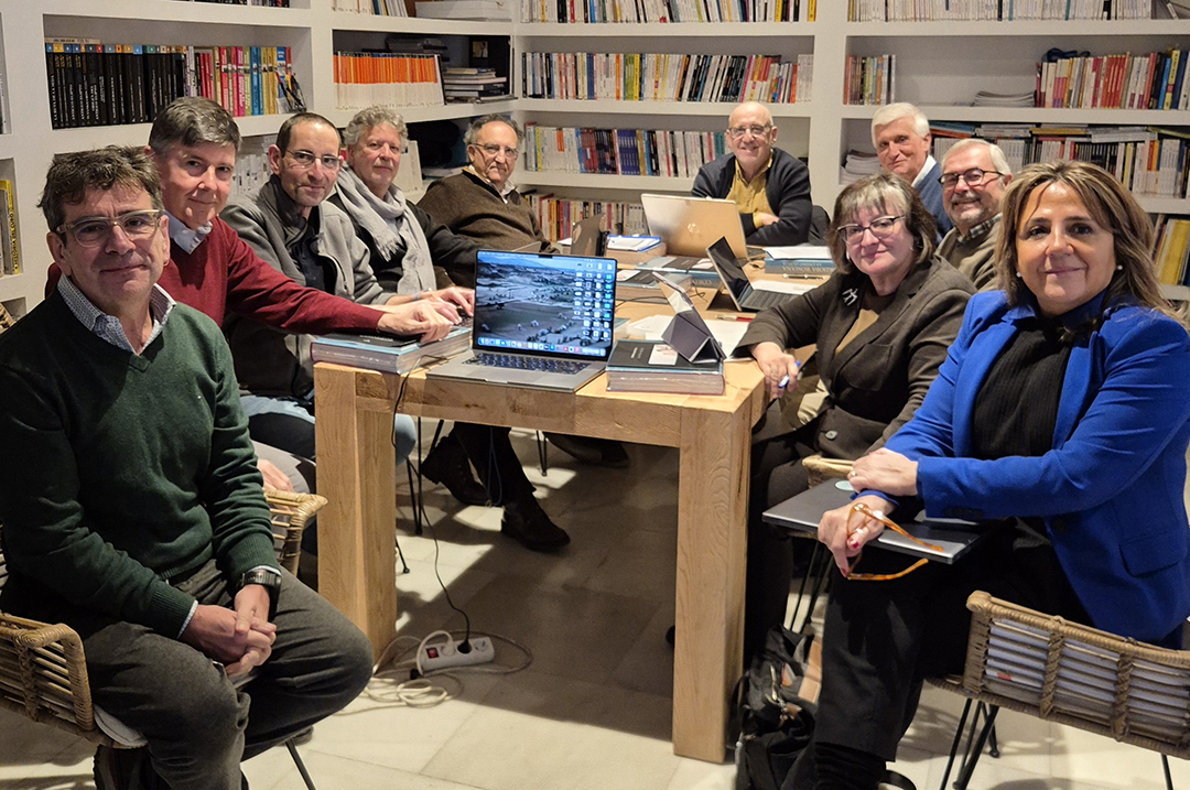 🤗 Una tesis doctoral defendida en la #UGR ha obtenido el III Premio a la Mejor Tesis Doctoral en Arqueología de Almuzara Universidad

👀 La investigación de Yaiza Hernández explora la identidad de los artesanos del metal en la Edad Media

🙌

ℹ️ canal.ugr.es/noticia/tesis-…