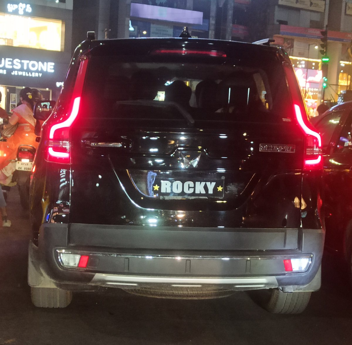 K_Aarti77's tweet photo. Spotted this car at Somajiguda without registration number but instead a name printed on front and back.
While missing and tampered number plates is already a big issue in #Hyderabad, such instances further encourage people to violate #Traffic regulations.
@SajjanarVC @HYDTP https://t.co/Jpy08yZOuZ