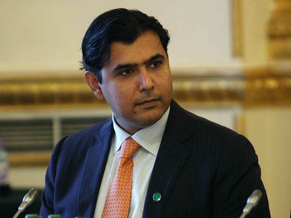 تحریک تحفظ آئین پاکستان ، ایمان مزاری اور ہادی علی چٹھہ کو سنائی گئی سزا کو آزادی اظہار رائے اور انسانی حقوق پر ایک کاری ضرب قرار دیتی ہے، بغیر لفظوں کے ہیر پھیر کے کہتا ہوں کہ آج پاکستان پر آمریت مسلط کردی گئی ہے ، اگر کسی کے ذہن میں ہے کہ آج پاکستان میں جمہوریت ہے یا ہائبرٖڈ