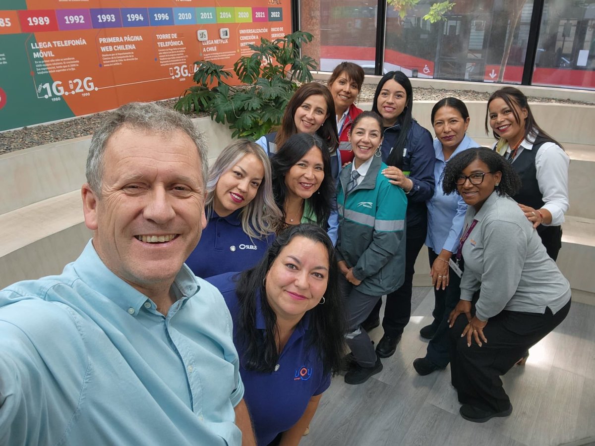 Al comenzar esta administración, el transporte público de Santiago contaba con 959 conductoras. Hoy ya son 2.402. Con el programa #MujeresConductoras equiparamos la cancha, con trabajo formal e independencia económica para muchas mujeres que son el principal sustento de su hogar.