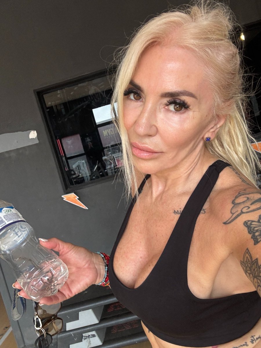 Antzella tweet media