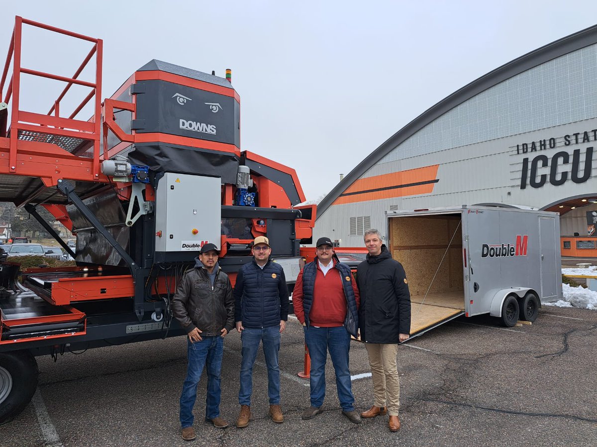 🚜Thanks Double M for representing us at the Eastern Idaho Ag Expo, and everyone who came to discover DOWNS in Pocatello!
Looking forward to the next one! 🤝
#Agtech #CropVisionPlus #PotatoIndustry #OpticalSorting #DoubleM #IdahoPotatoes #SmartFarming #PotatoGrowers #AgExpo