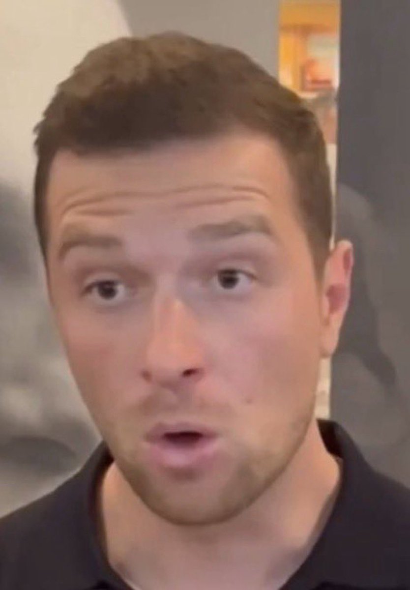 Malheur 😱😱😱 🎶 Jordan t’es foutu🎶avec Bolloré tu vas être mis à la rue 🎶 🤣🤣🤣🤣