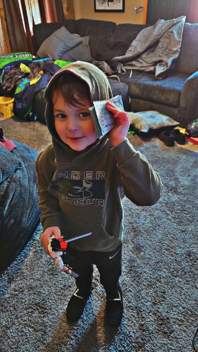 Teach em early 😆🤑