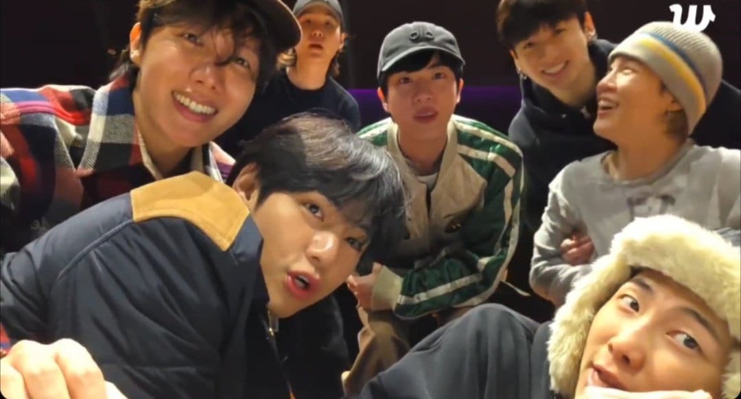 "mientras uno esta vivo,uno debe amar lo más que pueda"