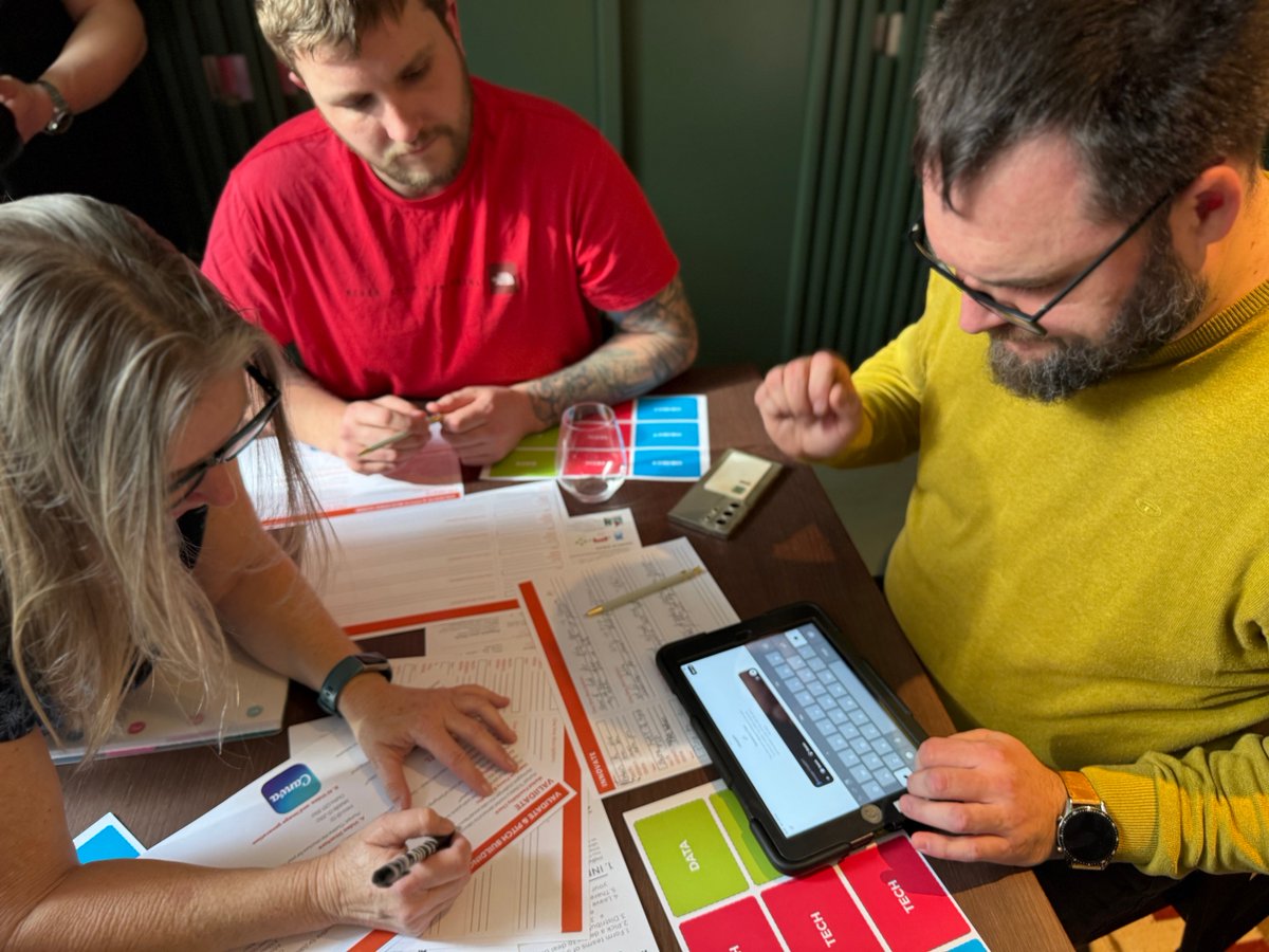 🚀 AI is everywhere &amp; we’re embracing it. Global Innovation Game AI brings teams together to use AI for brainstorming, refining and pitching bold ideas. As AI grows across industries, organisations are learning how to turn it into a real advantage. 💡 eu1.hubs.ly/H0rdTml0