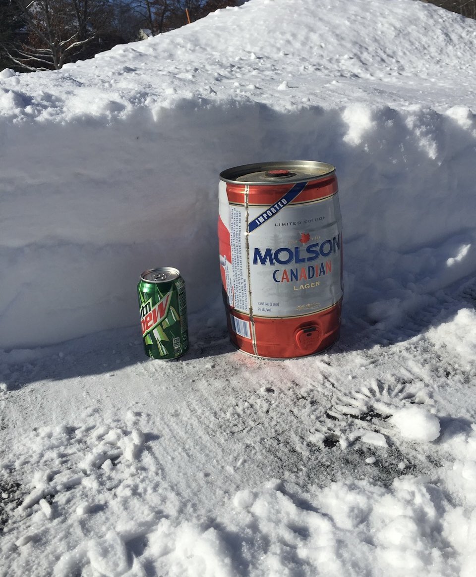 JonnyHollywooda's tweet photo. @angelsfly_143 @thegabriel72 We got this much #MichiganWinter https://t.co/PgVMiQ1bPw