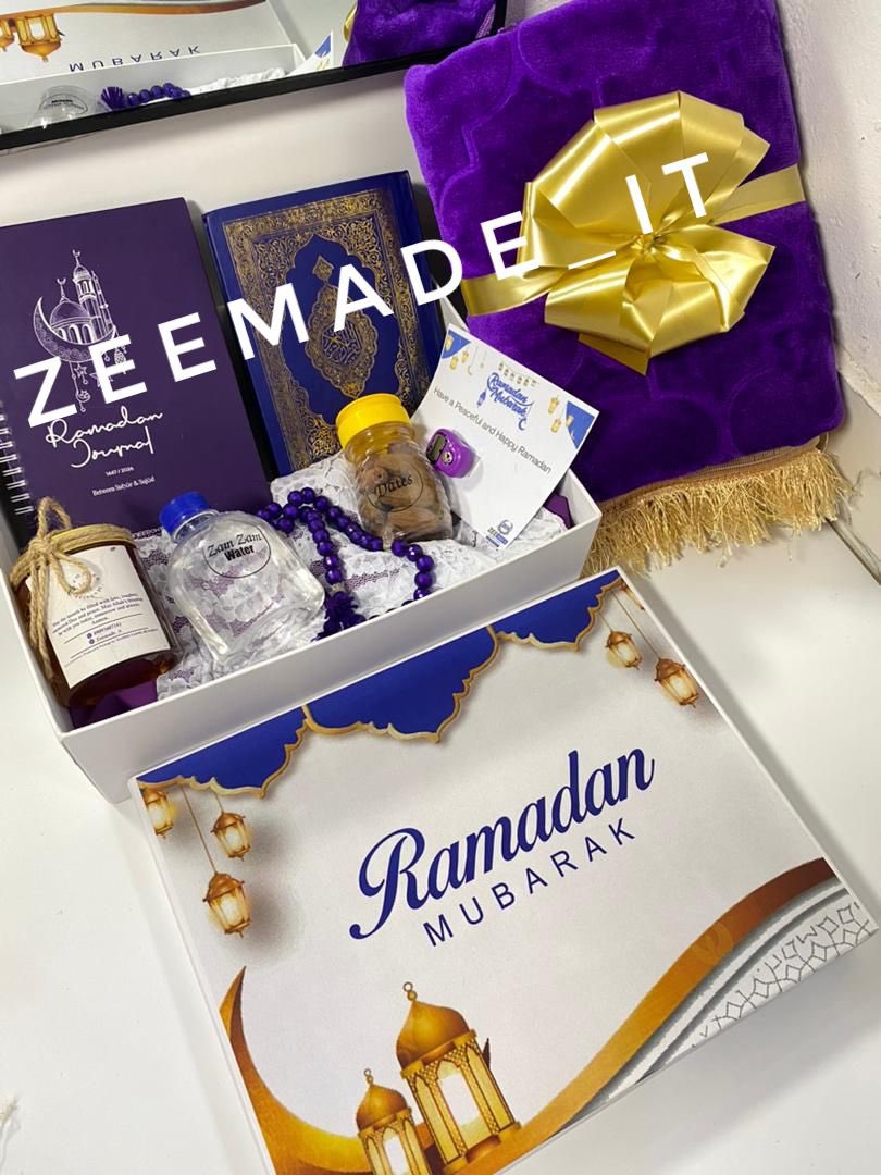 zeemade_it's tweet image. PLEASE RETWEET IF THIS POPS ON YOUR TL🙏🥹🧎‍♂️. Every box of Zad Al Sa’im is curated with love. A meaningful and thoughtful gift you can use during Ramadan and beyond. We have
THE RAHMAH
THE WARDAH
THE AMANI(for men)
Lagos📍
Nationwide delivery.

To order, wa.me/2349093607161