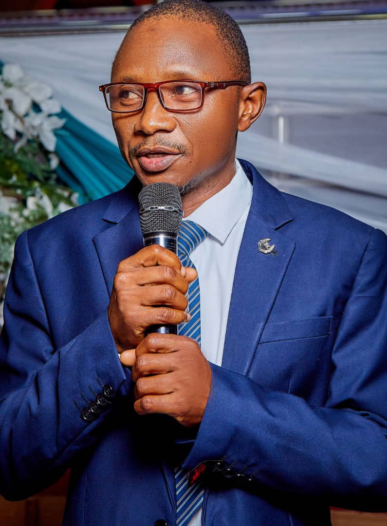 THE POSITION OF THE NIGERIAN MEDICAL ASSOCIATION (NMA) ON THE JOINT ULTIMATUM BY THE TRADE UNION CONGRESS (TUC) AND THE NIGERIAN LABOUR CONGRESS (NLC)

“The NMA wishes to unequivocally clarify that there was no upgrade of CONMESS whatsoever as falsely claimed. What occurred was a
