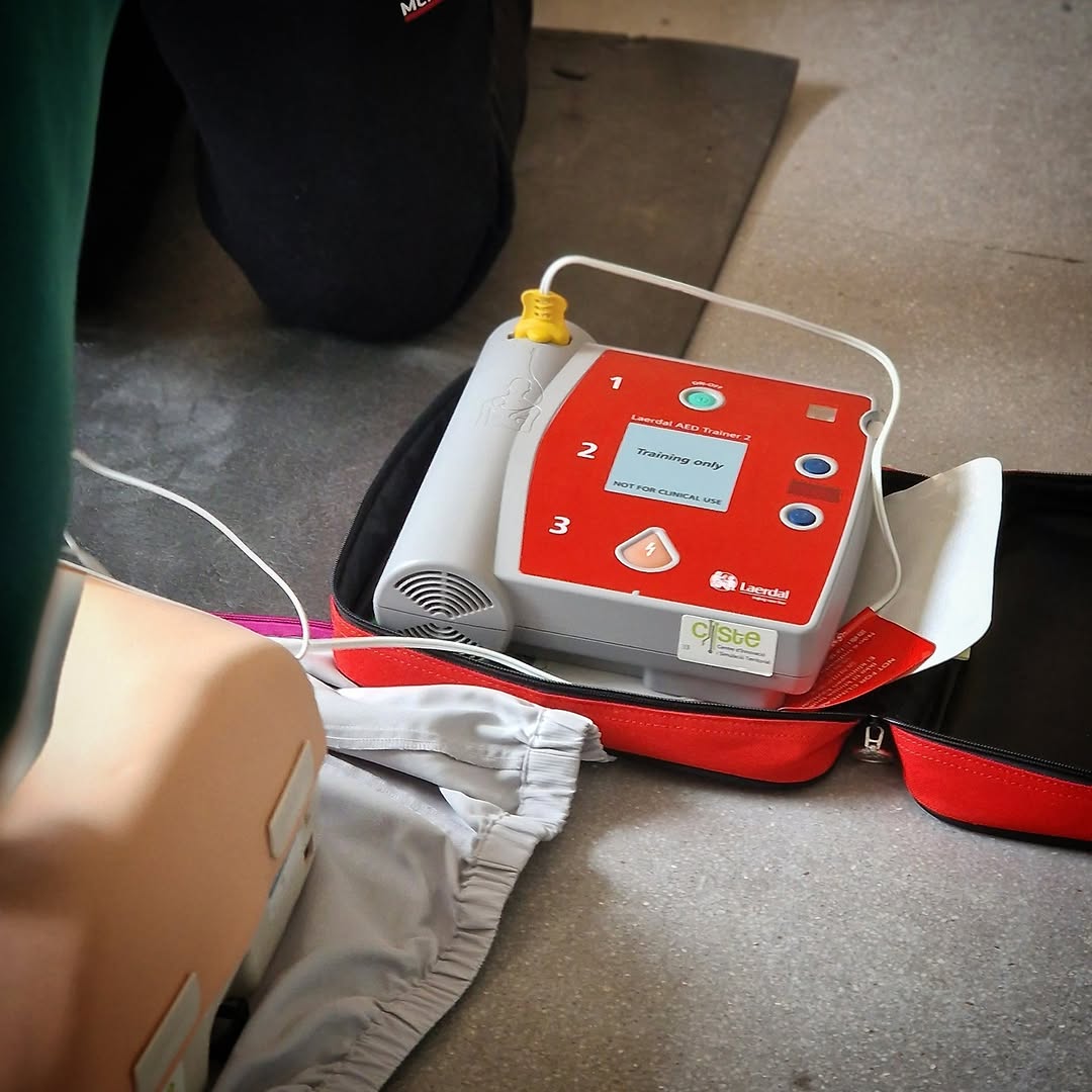 🟦📸 Ja disponibles les imatges del curs de Suport Vital Bàsic + DEA!

🫀 Una jornada formativa centrada en preparar-nos per actuar amb rapidesa i seguretat davant situacions d’emergència.

#CISTE #URV #CampusTerresdeLEbre #Amposta #Formació