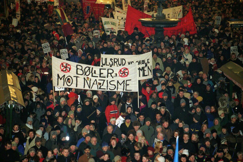 25YearsAgoLive's tweet image. Benjamin Hermansen, a Norwegian mixed-race teenager, is stabbed to death by the Neo-Nazi group Boot Boys. 

Anti-Fascist protests erupt throughout Oslo.