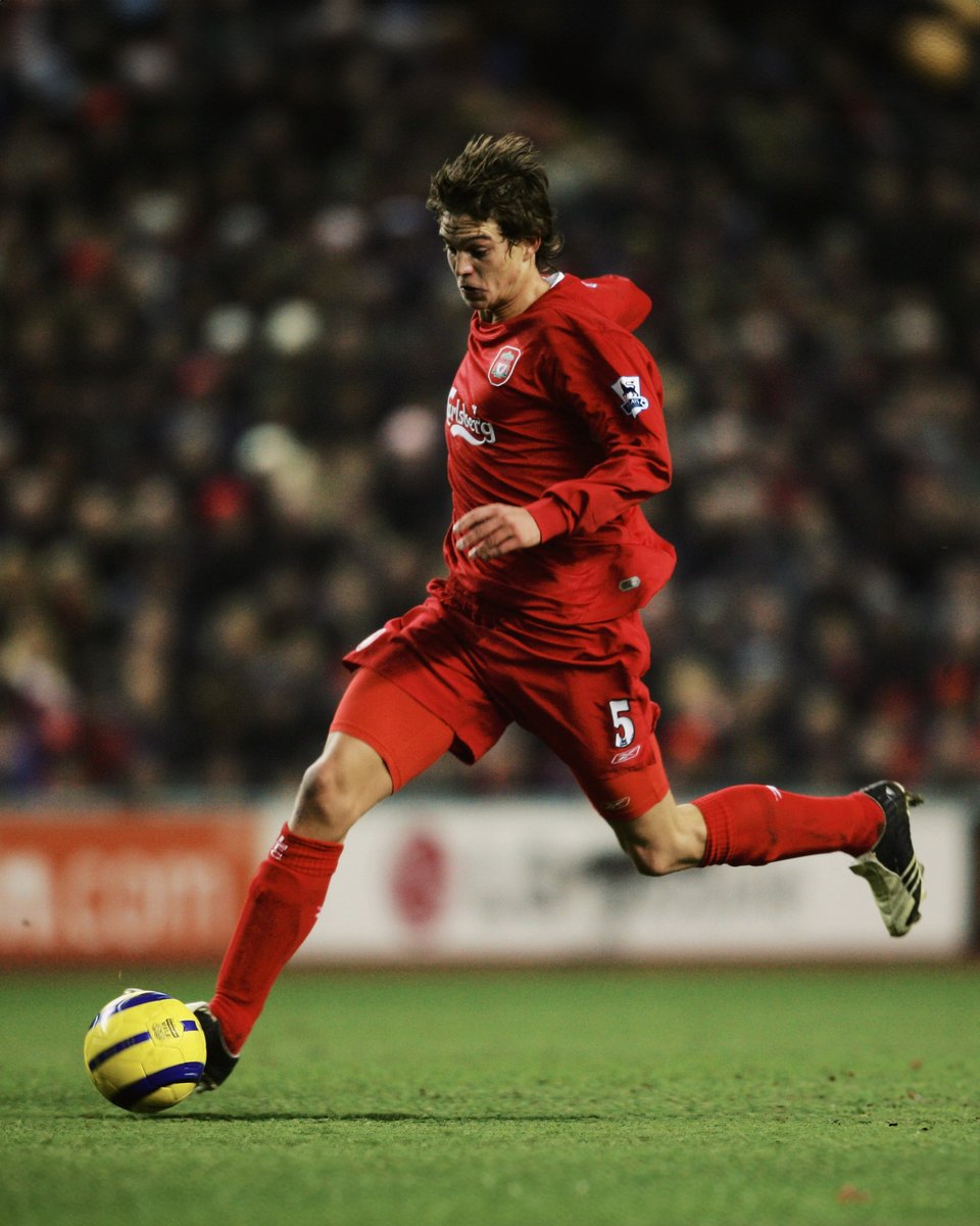 Daniel Agger made his Reds debut 2⃣0⃣ years ago today 🔴