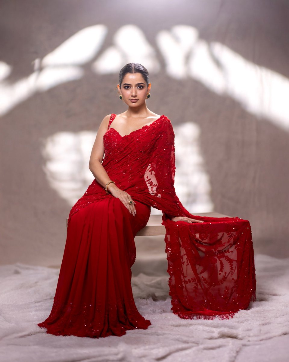 AshikaRanganath's tweet photo. ♥️✨💥 https://t.co/UZreArVNzA