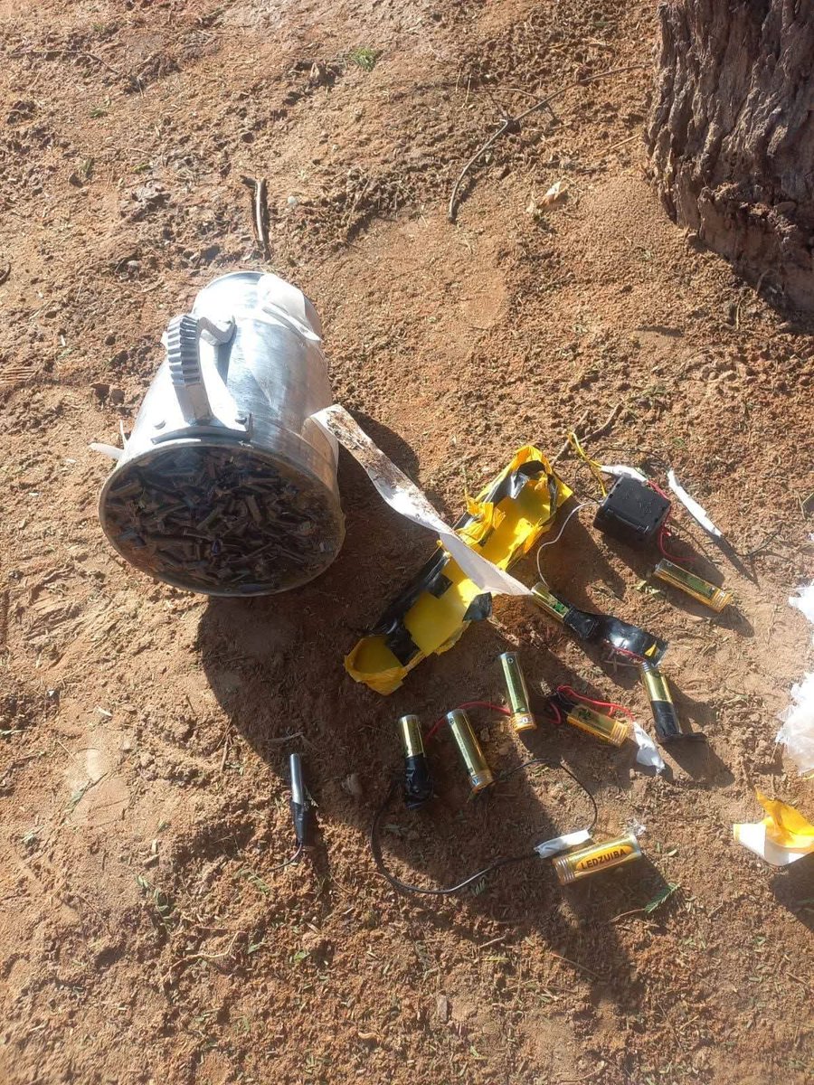 TracTerrorism's tweet image. #Bomb Disposal Squad Defuses Improvised Explosive Device (IED) in #Domel, #Bannu District, Khyber Pakhtunkhwa, #Pakistan
Read more: trackingterrorism.org/chatter/bomb-d…