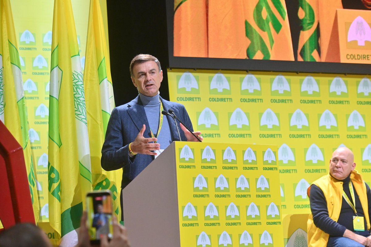 ColdirettiAL's tweet image. UE: da carne agli ormoni a riso ai pesticidi, più controlli per salvare il territorio e la biodiversità.
6 mila agricoltori per dire NO a concorrenza sleale e rischi per i consumatori
Allarme lanciato oggi durante la mobilitazione a Torino. Centinaia gli alessandrini.
@coldiretti