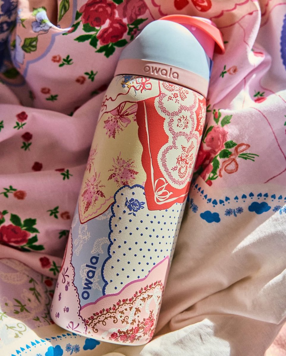 rubyjhwan's tweet image. รับหิ้ว Owala ลายใหม่ exclusive for valentine’s day 

มีรอบส่งกลับทุกอาทิตย์ค่า 🍓💐🍰🧁🎀

#หิ้วOwala #รับหิ้วเมกา #พรีเมกา #พรีOwala #owalathailand