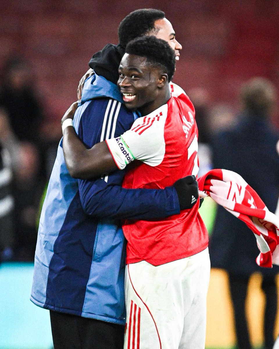 arsenalinside_'s tweet photo. Judge the Premier League season in May when the last game of the season will be over, but just don’t now when the Arsenal are still top of the league. Stop all your negativity and get behind YOUR CLUB through the good and bad days. https://t.co/FXoyiWEZgy